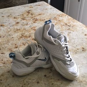 Nike tennis shoes